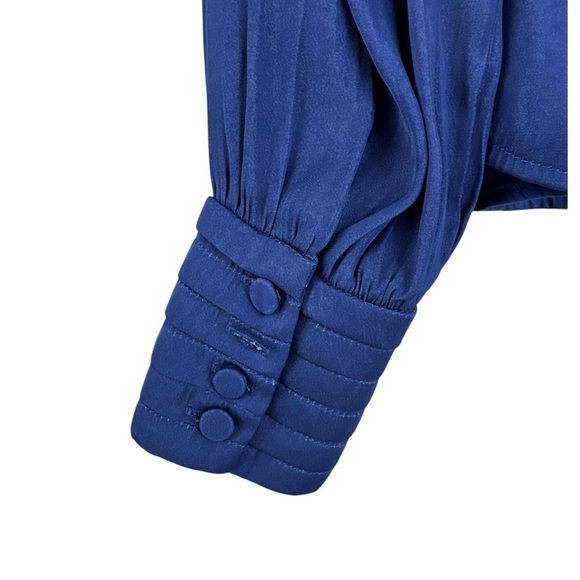 Evereve Navy Blouse Size Small - Picture 4 of 4